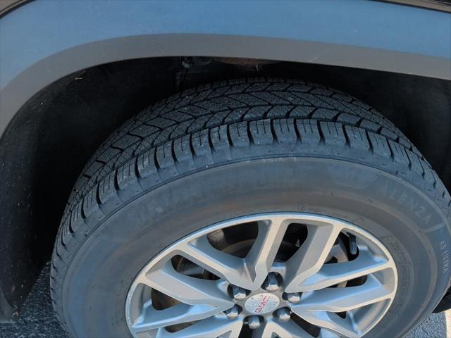 2017 GMC Acadia SLE-2