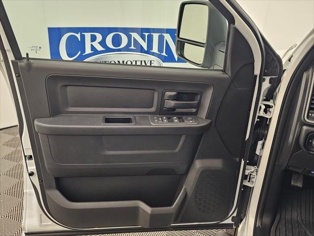 2026 Ram 3500 Tradesman Crew Cab 4x4 8' Box