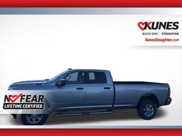 2024 Ram 3500 Big Horn Crew Cab 4x4 8' Box