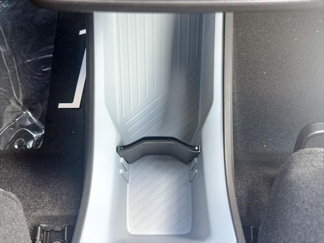 2027 Chevrolet Bolt LT FWD