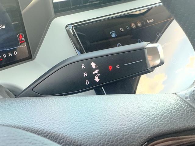 2027 Chevrolet Bolt LT FWD