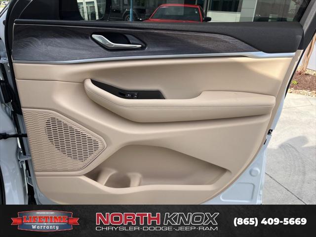 2025 Jeep Grand Cherokee L Limited 4x4