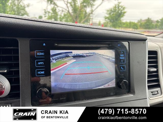 2017 Toyota Sienna XLE 8 Passenger