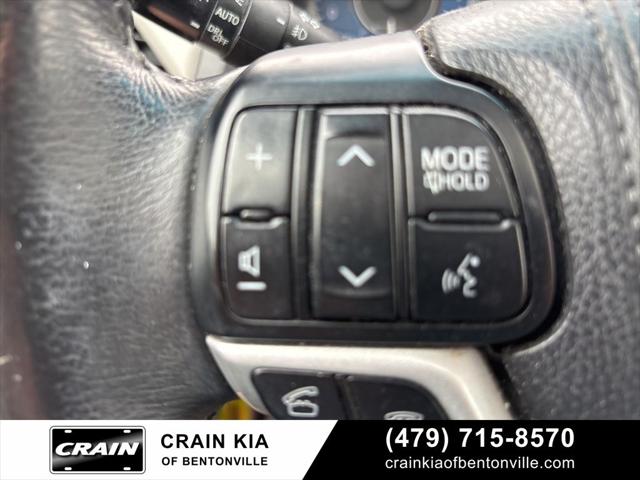 2017 Toyota Sienna XLE 8 Passenger