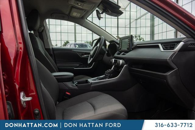 2022 Toyota RAV4 Hybrid XLE