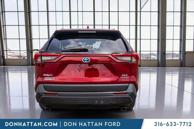 2022 Toyota RAV4 Hybrid XLE