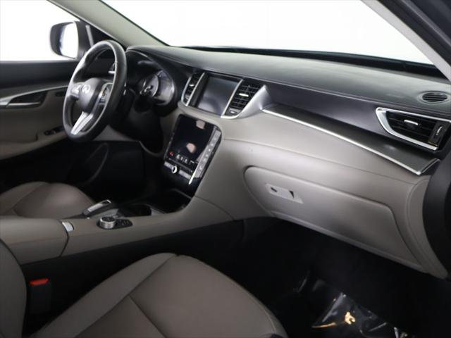2023 INFINITI QX50 LUXE AWD