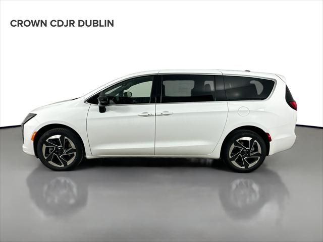 2027 Chrysler Pacifica Limited