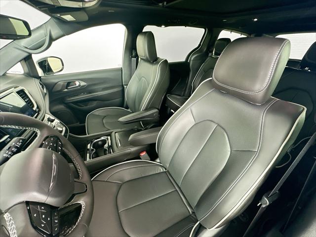 2027 Chrysler Pacifica Limited