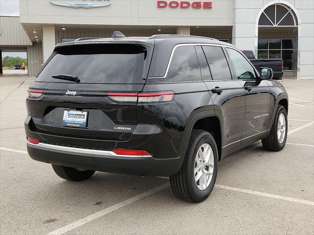 2026 Jeep Grand Cherokee Laredo 4x2