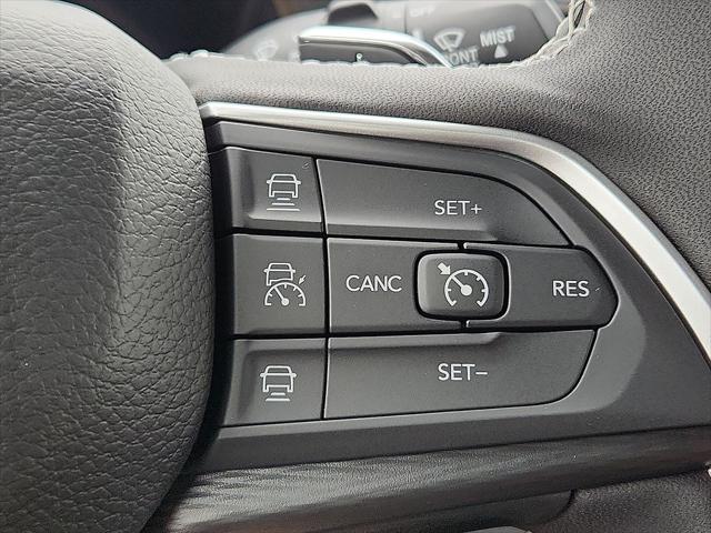 2026 Jeep Grand Cherokee Laredo 4x2