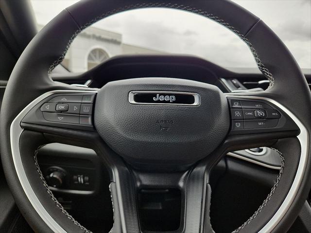 2026 Jeep Grand Cherokee Laredo 4x2
