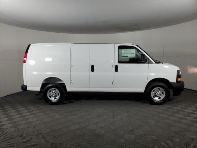 2026 Chevrolet Express Cargo Van 2500 Regular Wheelbase, WT, RWD