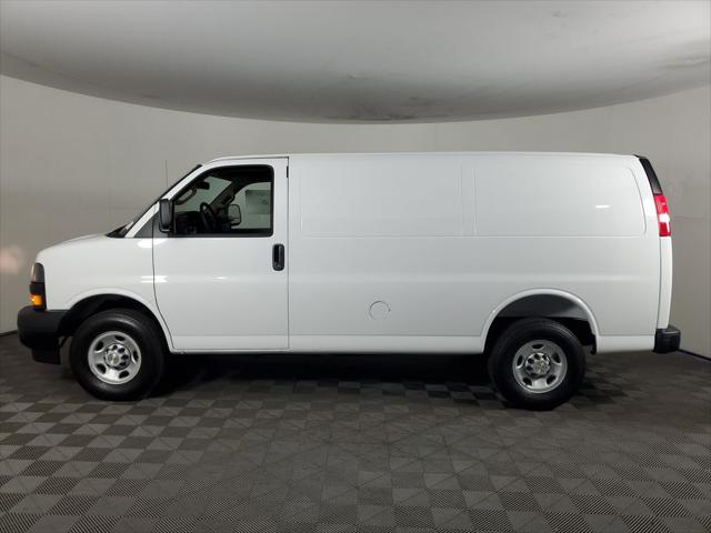 2026 Chevrolet Express Cargo Van 2500 Regular Wheelbase, WT, RWD