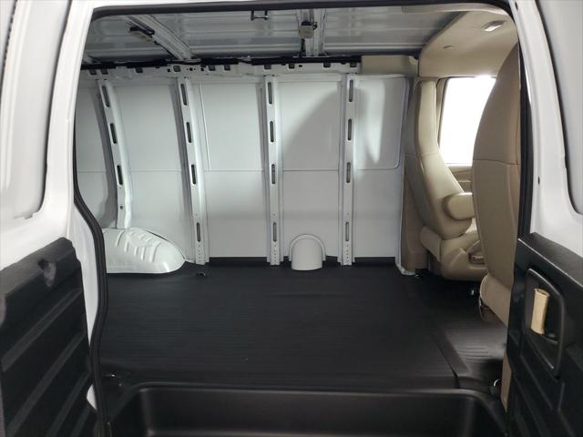 2026 Chevrolet Express Cargo Van 2500 Regular Wheelbase, WT, RWD