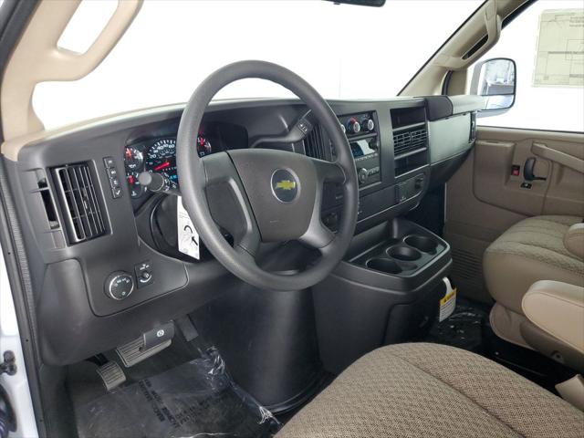 2026 Chevrolet Express Cargo Van 2500 Regular Wheelbase, WT, RWD