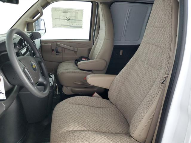 2026 Chevrolet Express Cargo Van 2500 Regular Wheelbase, WT, RWD