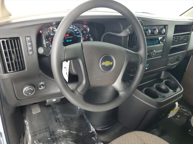 2026 Chevrolet Express Cargo Van 2500 Regular Wheelbase, WT, RWD