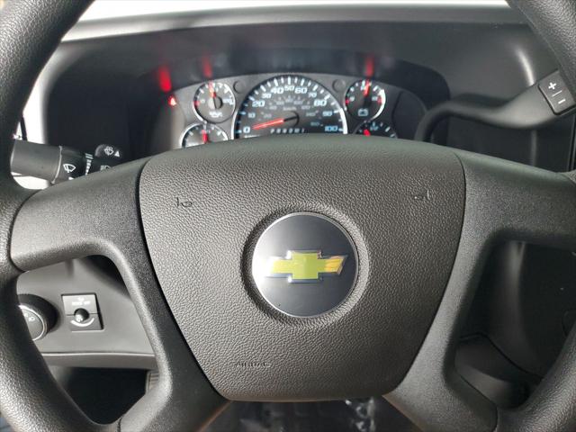 2026 Chevrolet Express Cargo Van 2500 Regular Wheelbase, WT, RWD
