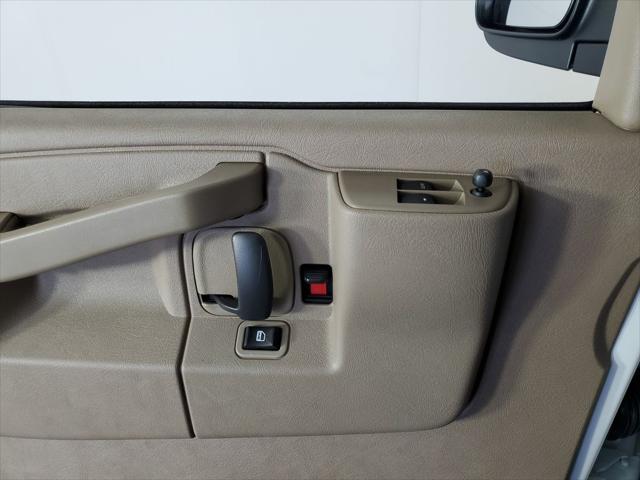 2026 Chevrolet Express Cargo Van 2500 Regular Wheelbase, WT, RWD