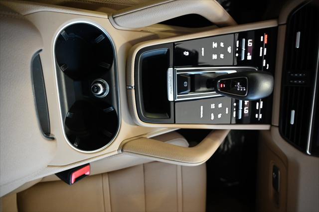 2022 Porsche Cayenne Base
