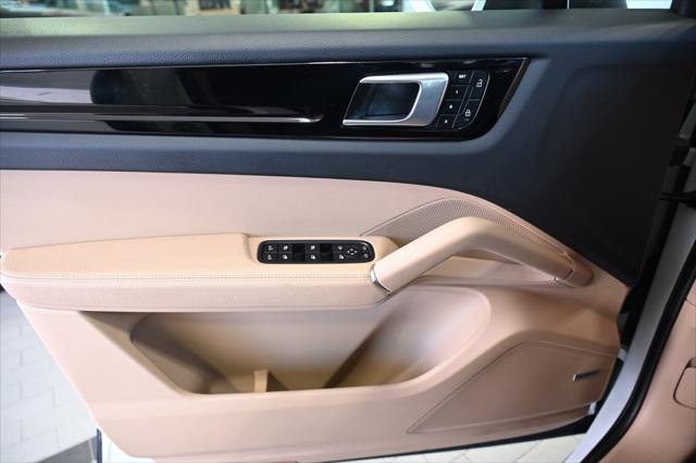 2022 Porsche Cayenne Base