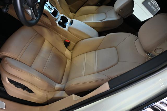 2022 Porsche Cayenne Base