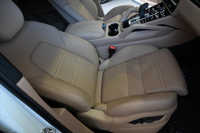 2022 Porsche Cayenne Base