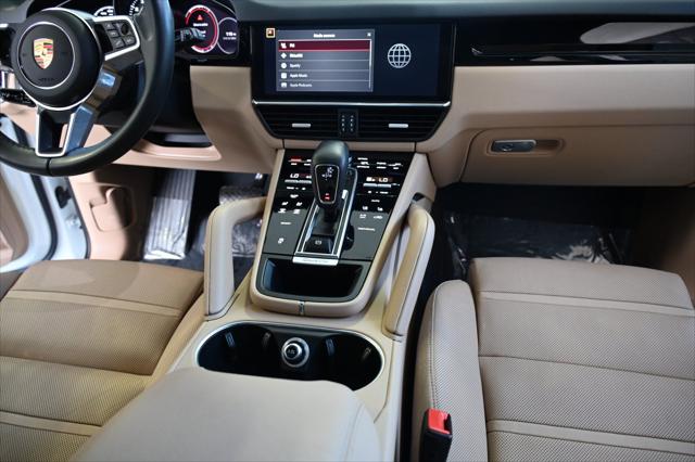 2022 Porsche Cayenne Base