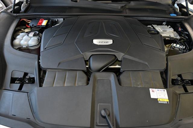2022 Porsche Cayenne Base