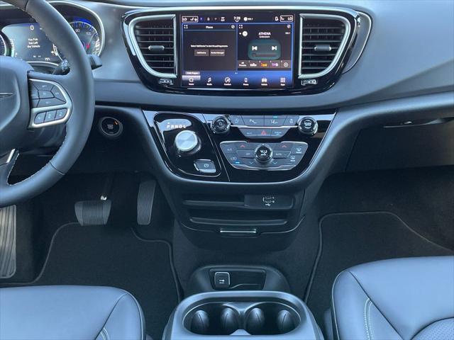 2026 Chrysler Voyager LX