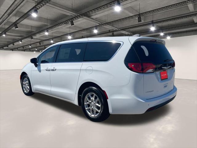 2026 Chrysler Voyager LX