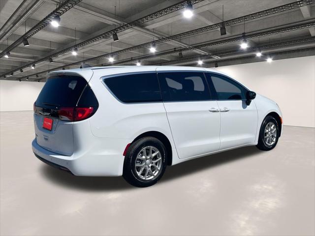 2026 Chrysler Voyager LX
