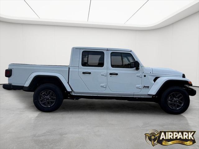 2026 Jeep Gladiator GLADIATOR SPORT S 4X4 2026 Jeep Gladiator GLADIATOR SPORT S 4X4
