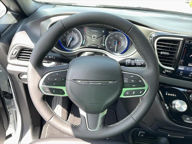 2027 Chrysler Pacifica LX