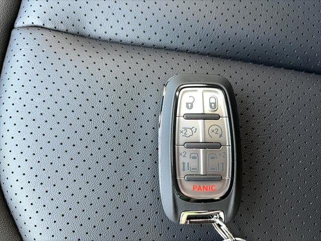 2027 Chrysler Pacifica LX