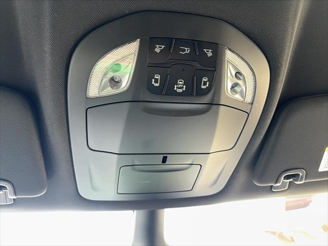 2027 Chrysler Pacifica LX