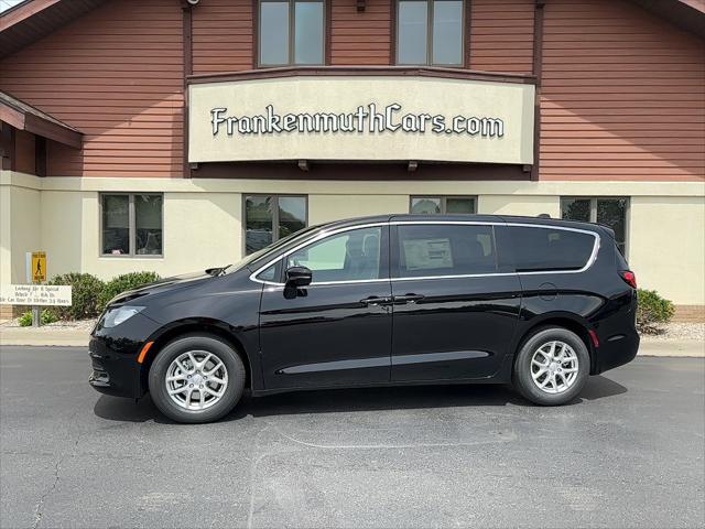 2027 Chrysler Pacifica LX for sale in Frankenmuth, MI