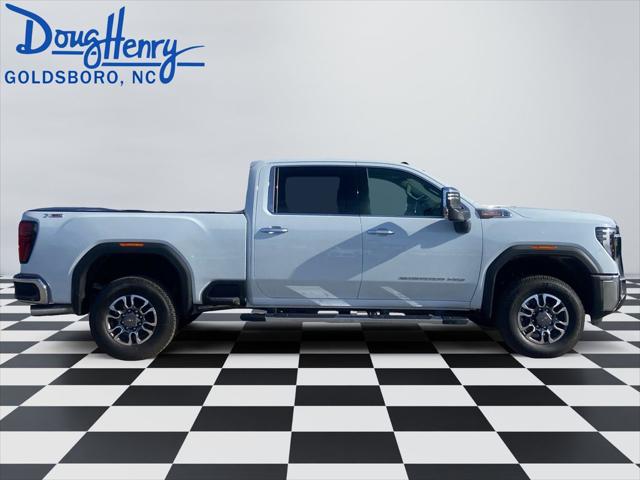 2026 GMC Sierra 2500HD Crew Cab, Standard Bed, SLT, 4WD