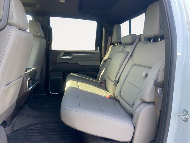 2026 GMC Sierra 2500HD Crew Cab, Standard Bed, SLT, 4WD