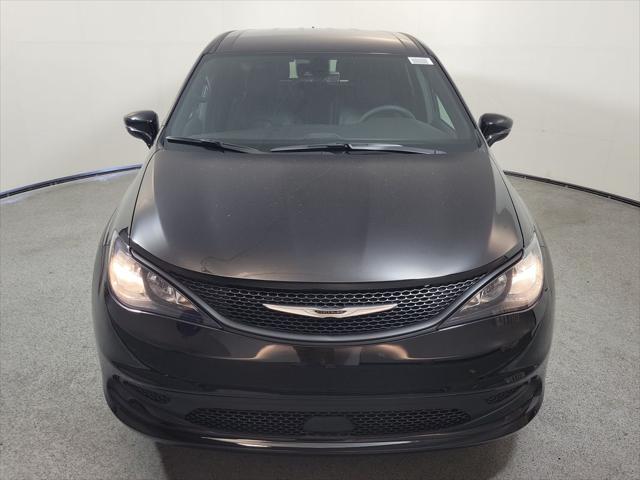 2027 Chrysler Pacifica PACIFICA LX 2027 Chrysler Pacifica PACIFICA LX