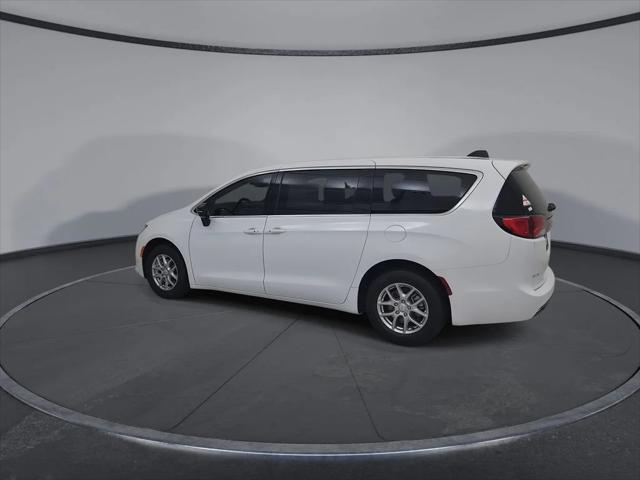 2027 Chrysler Pacifica LX