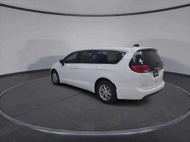 2027 Chrysler Pacifica LX