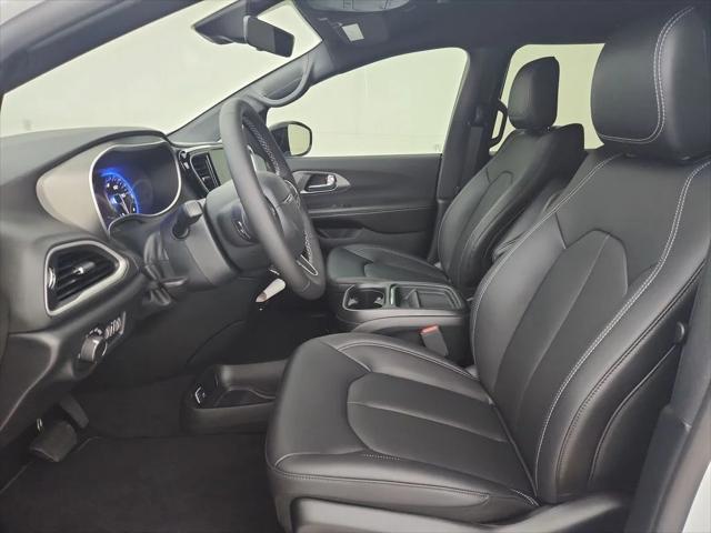 2027 Chrysler Pacifica LX