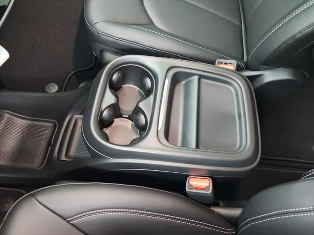 2027 Chrysler Pacifica LX