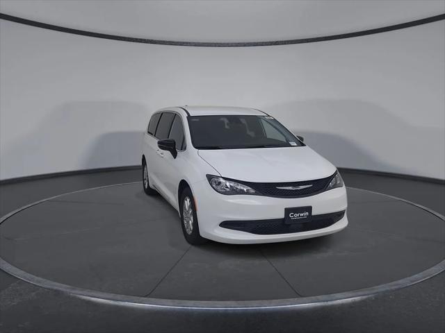 2027 Chrysler Pacifica LX
