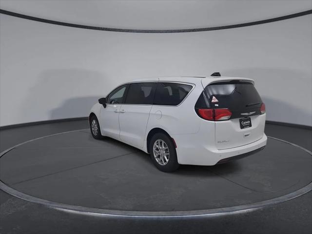 2027 Chrysler Pacifica LX