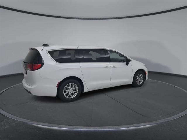 2027 Chrysler Pacifica LX