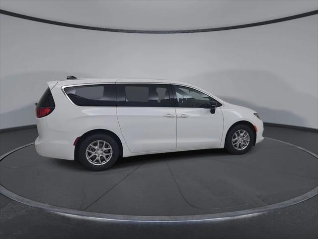 2027 Chrysler Pacifica LX