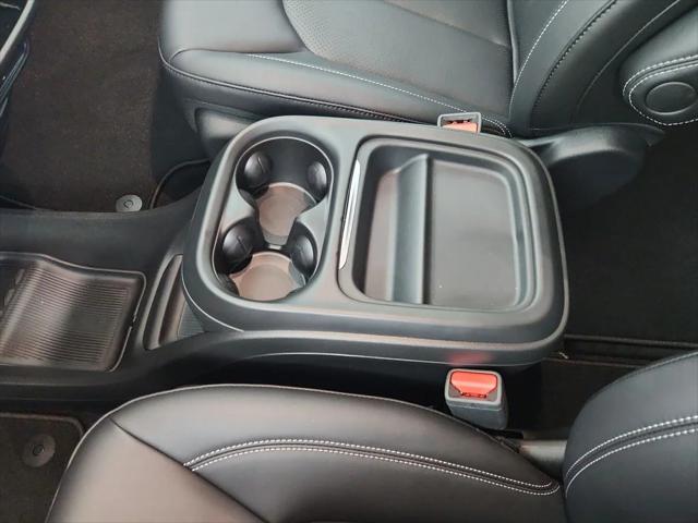 2027 Chrysler Pacifica LX